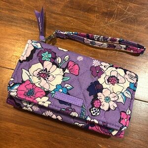 NWOT Vera Bradley Enchanted Garden Quilted Wallet Purse Wristlet Organizer RFID